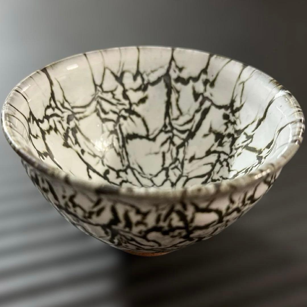 梅花皮技法　ぐい呑み　西郷隆文 白黒ひび割れ模様 陶器　薩摩焼　薩摩焼　蛇蝎技法