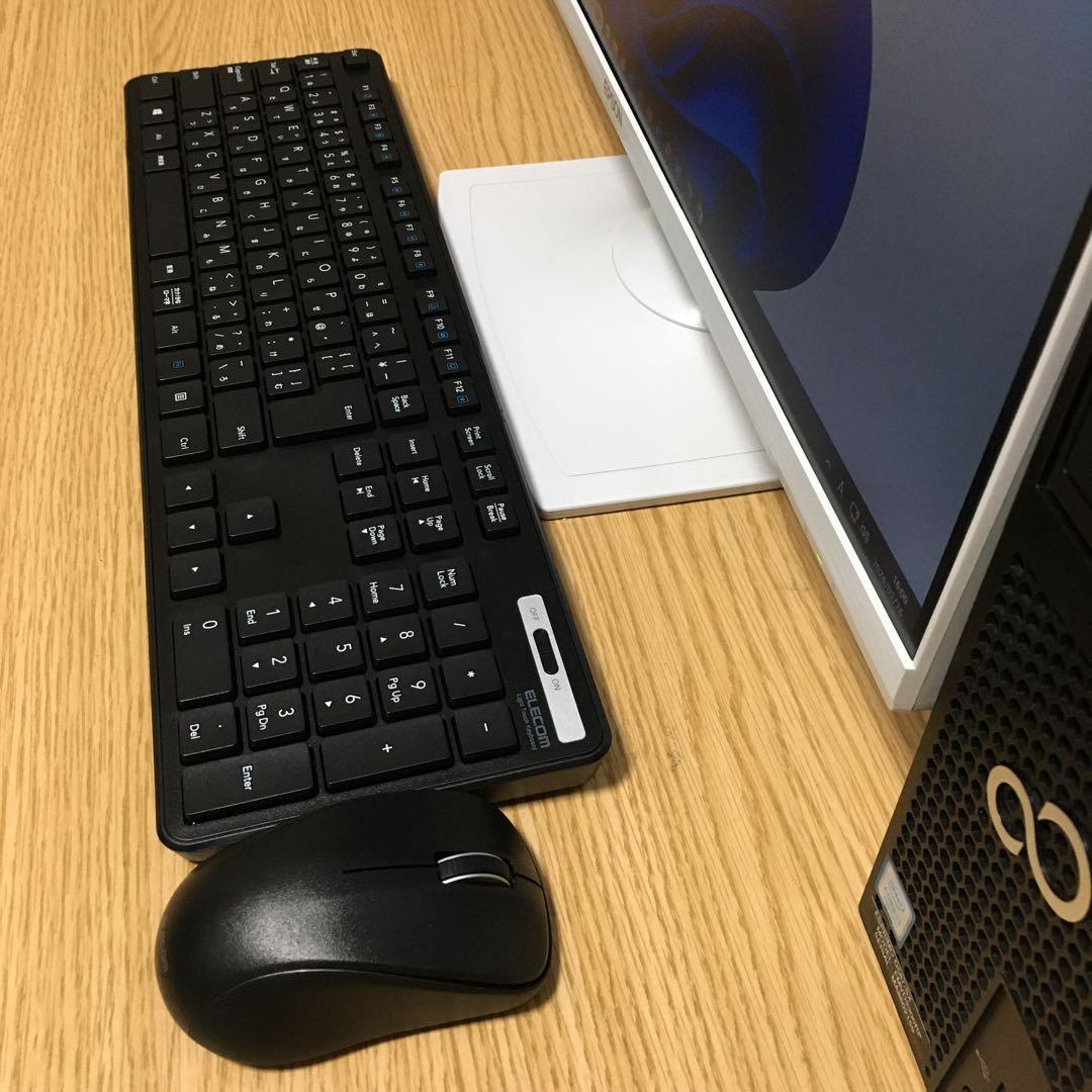 富士通 ESPRIMO Win11 快速i3 8Gメモリ 新品SSD 23.8'