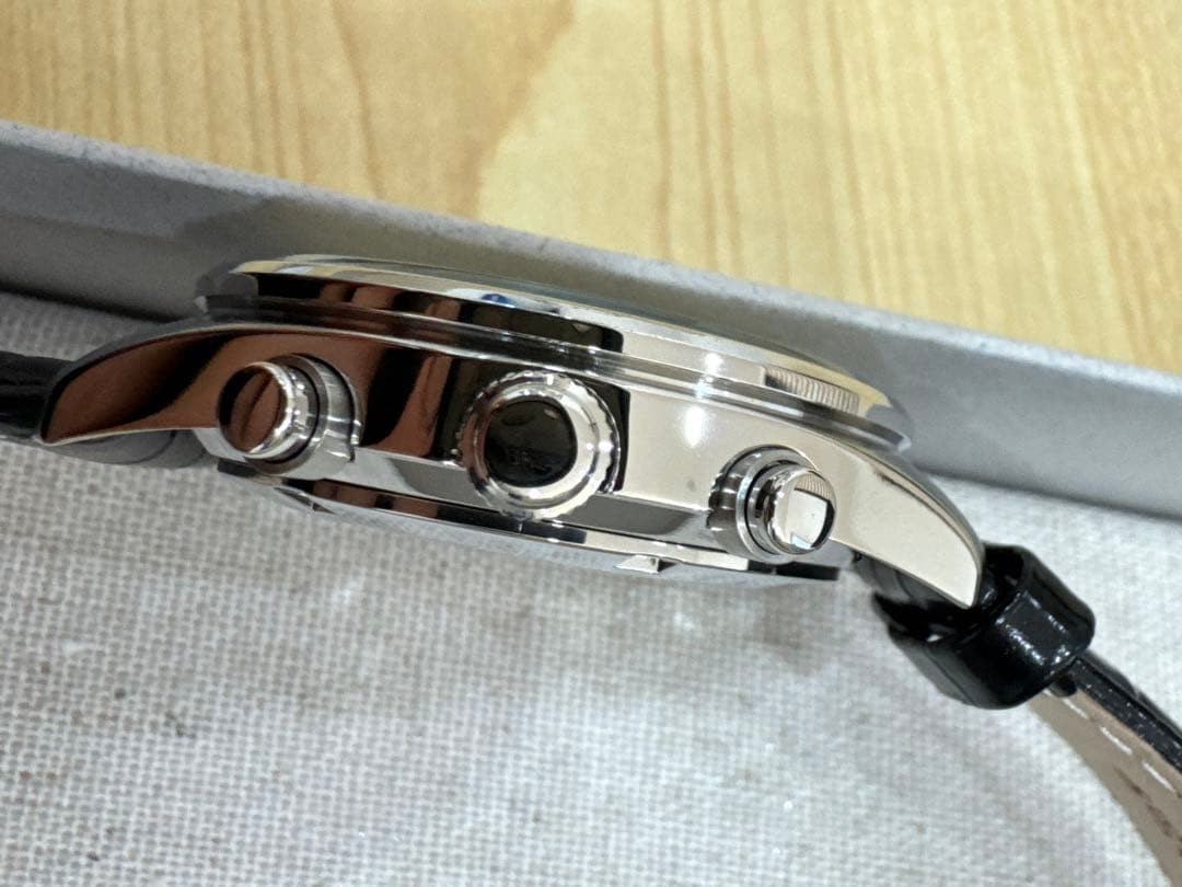 SEIKO クロノグラフ 10BAR シルバー/ブラック　クォーツ
