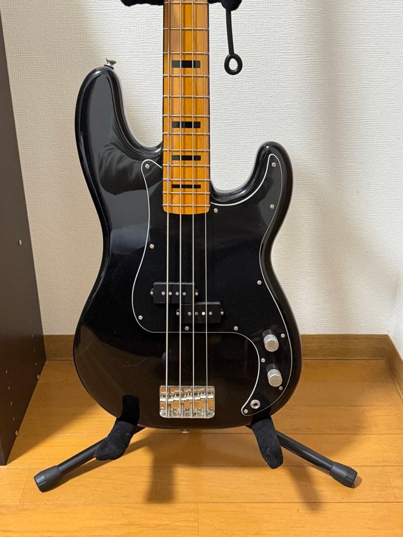 ベース SQUIER Classic Vibe 70s Precision Bass