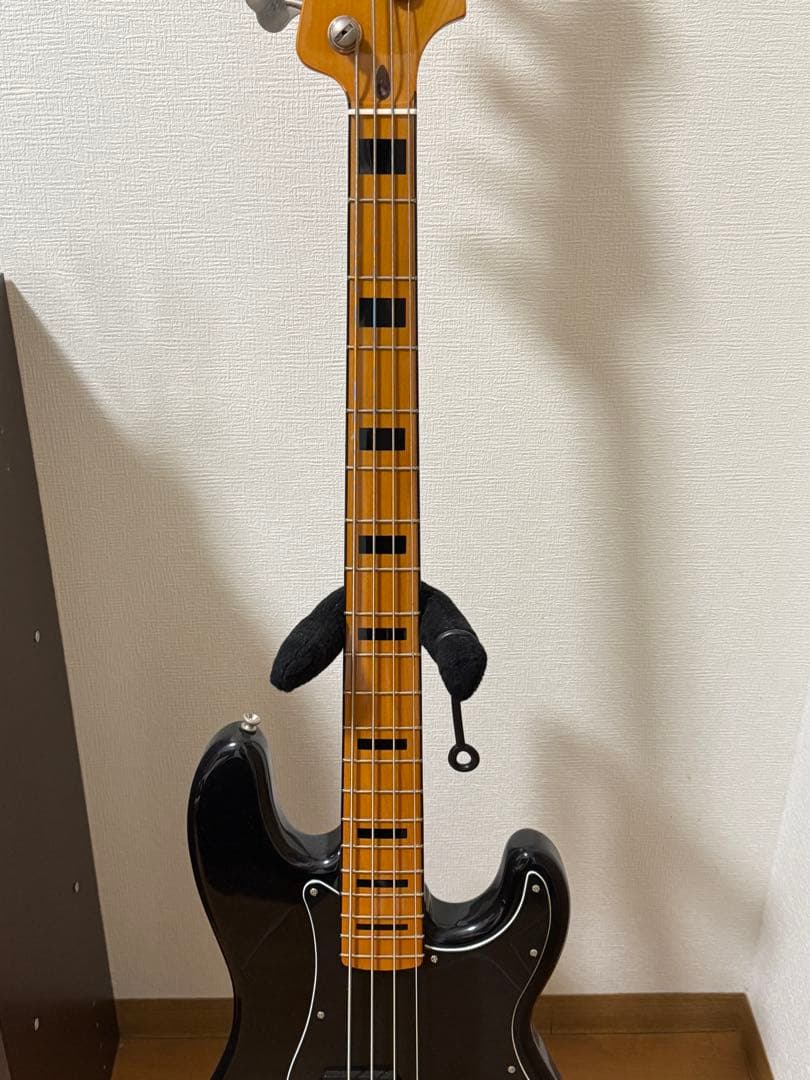 ベース SQUIER Classic Vibe 70s Precision Bass