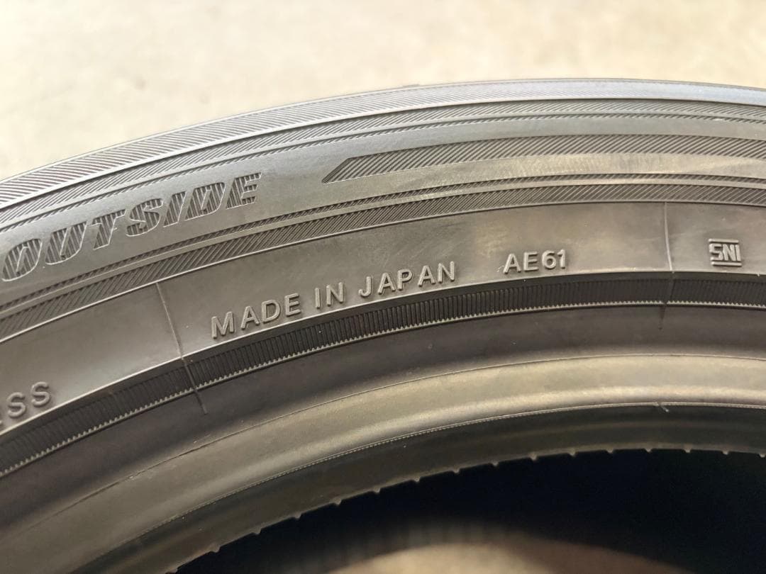 新品 215/50R18 ヨコハマ ブルーアースXT AE61 1本のみ