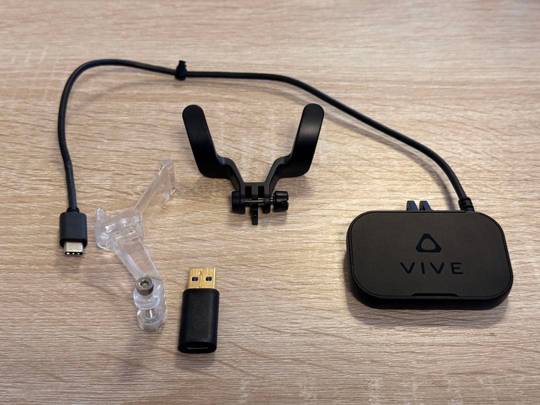 VIVE Facial Tracker Beyondマウント付き