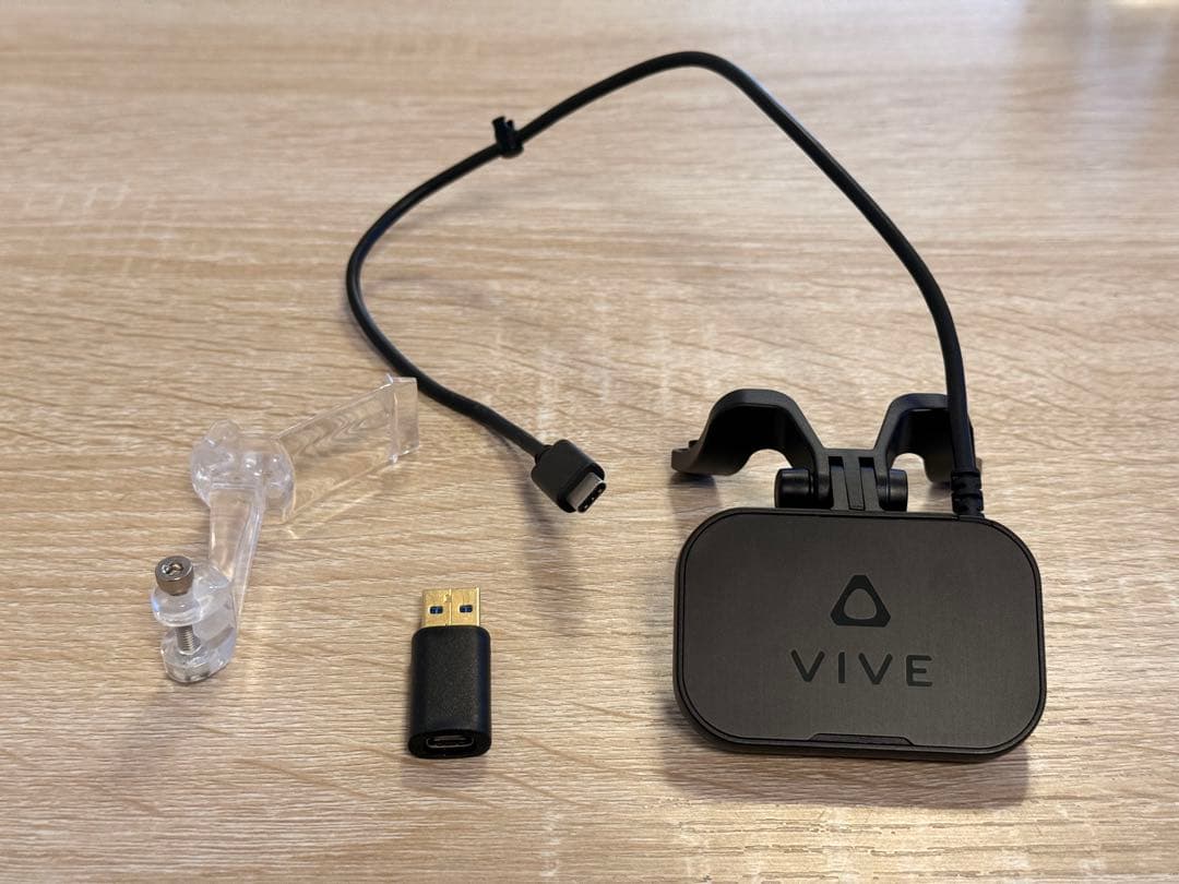 VIVE Facial Tracker Beyondマウント付き