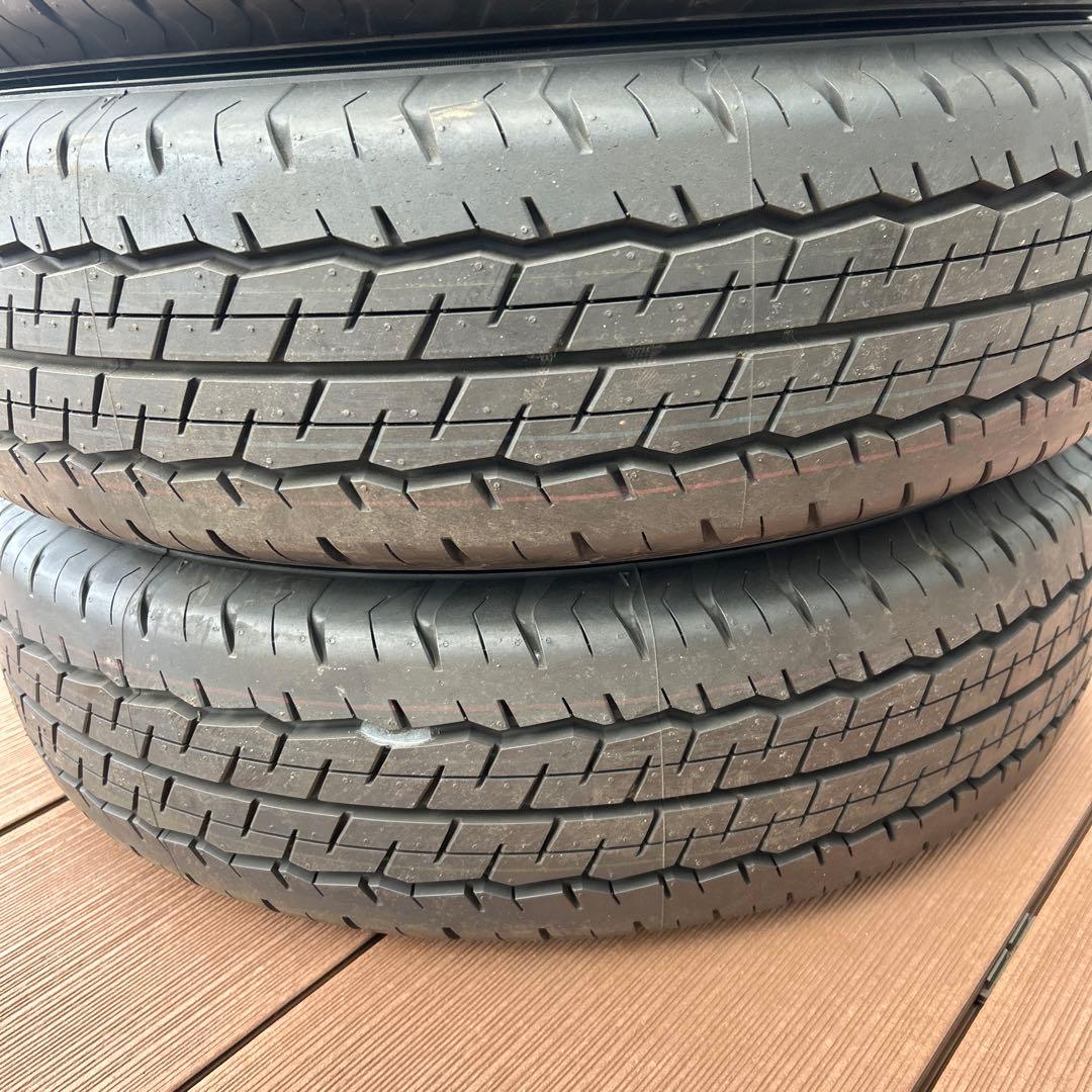 DUNLOP SP175 195/80R15 15インチ タイヤ　ハイエース