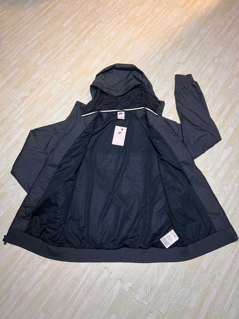 Nike ブラック ウィンドブレーカー Lサイズ