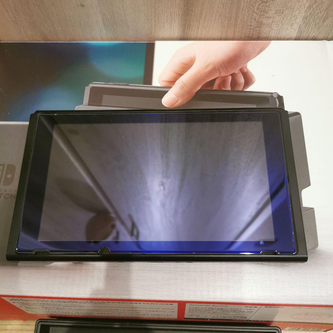 【美品】Nintendo Switch本体グレー (保護シート、128GBSD付