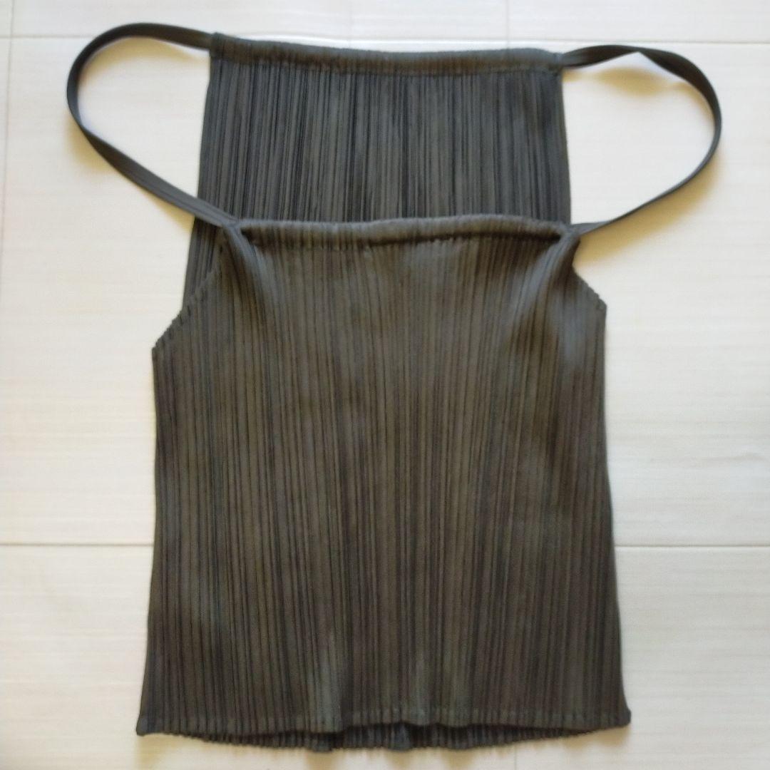 PLEATS PLEASE ISSEY MIYAKE キャミソール カーキ