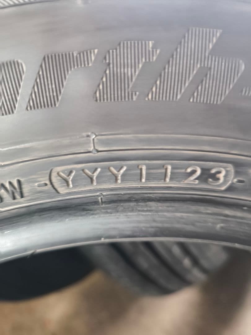 165/70R14 YOKOHAMA　BluEarthES32 4本セット