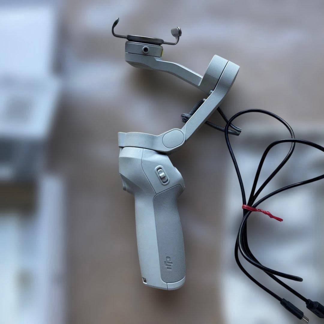 DJI Osmo Mobile SE スマホ用ジンバル 3軸スタビライザー