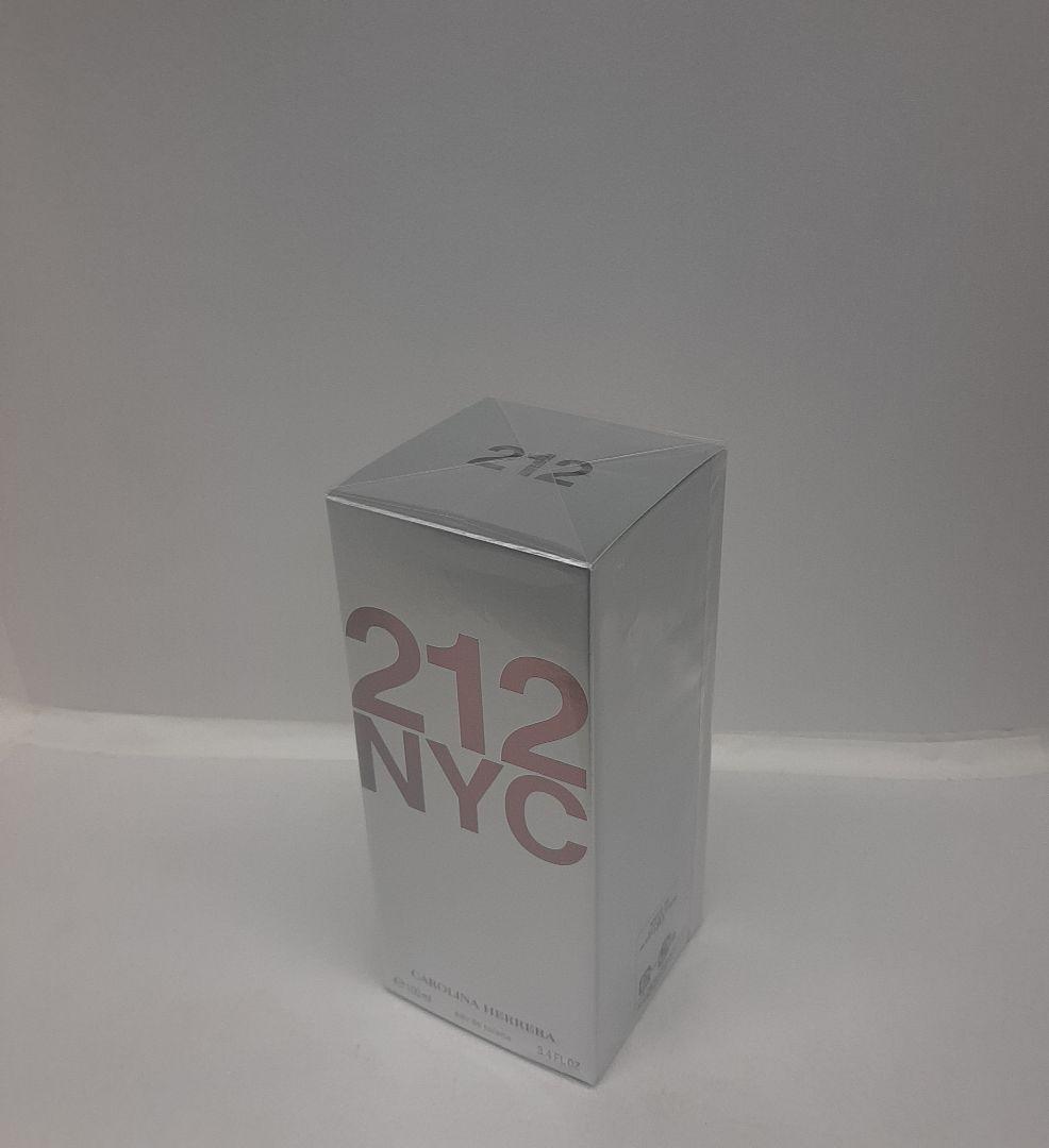 キャロライナへレラ　212オードトワレ100ml　香水