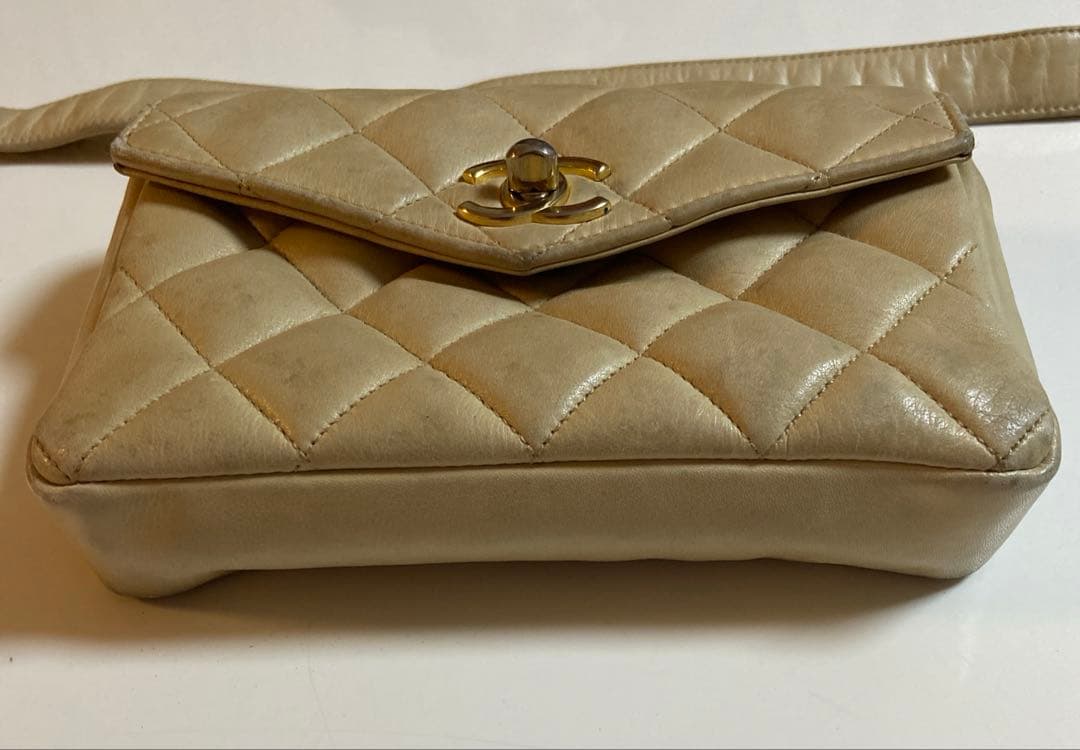 CHANEL シャネル マトラッセ ウエストポーチ ベージュ