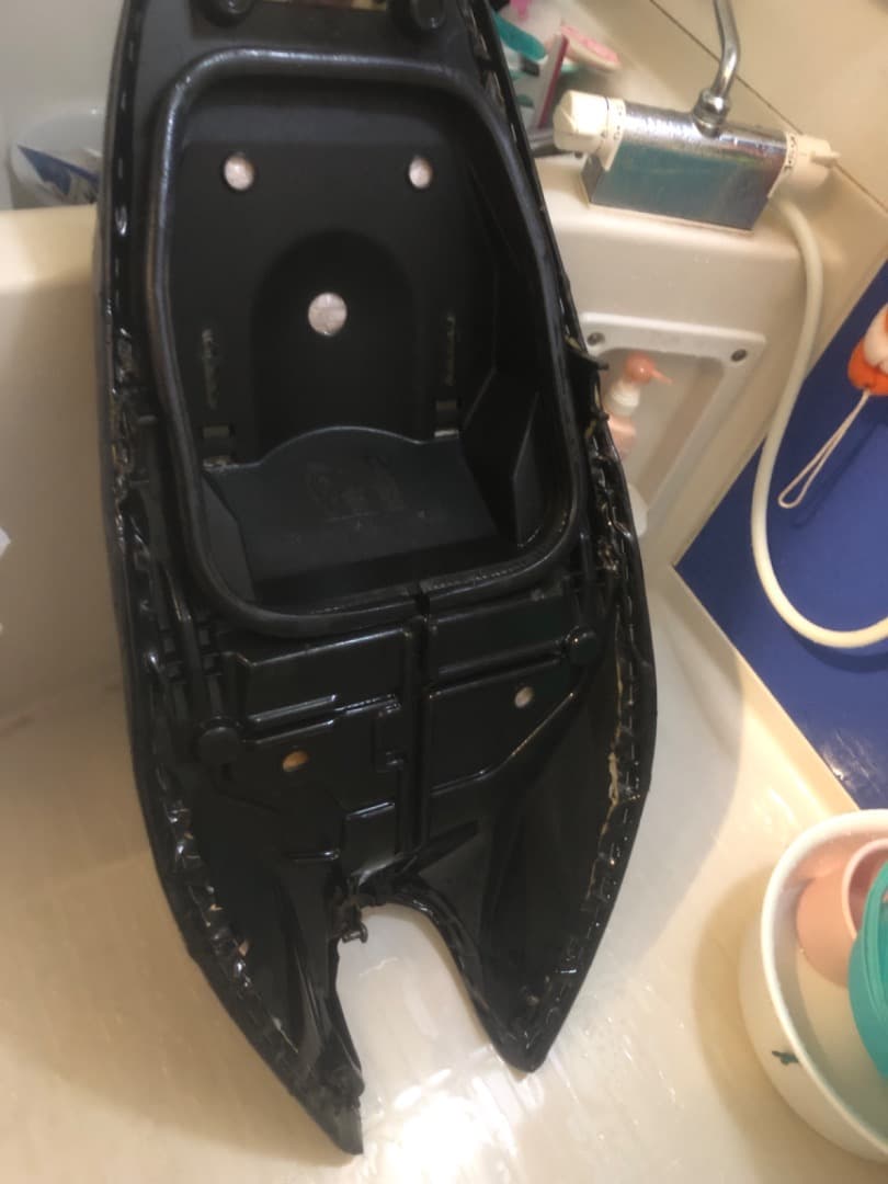 マジェスティ125 エナメルシート