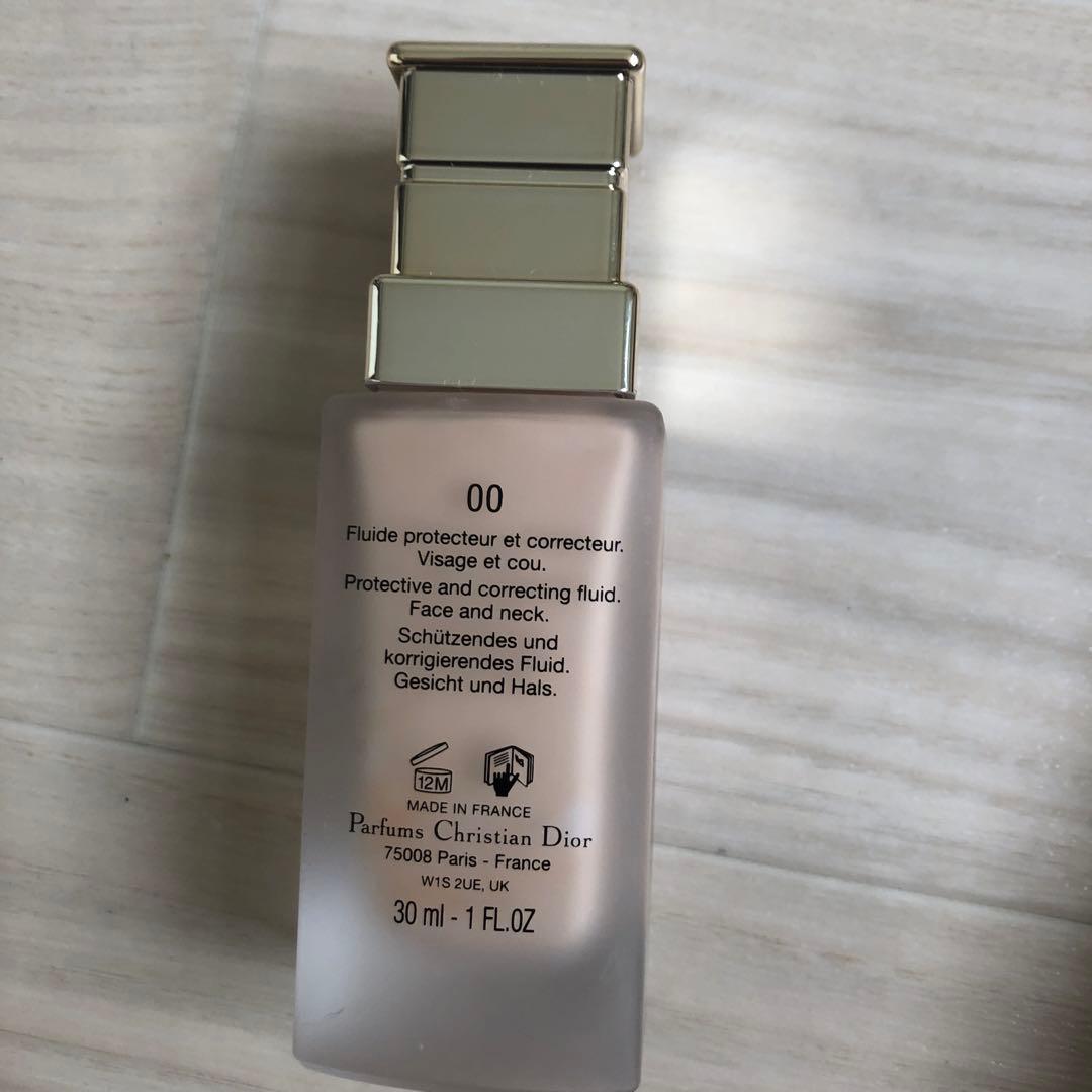 化粧下地 Dior Prestige Light-In-White BB 00