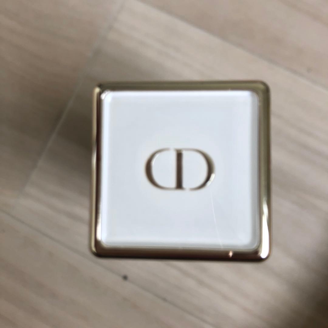 化粧下地 Dior Prestige Light-In-White BB 00