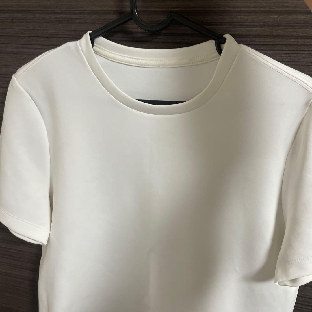 Ameri Vintage エンボスロゴTシャツ／半袖／ホワイト