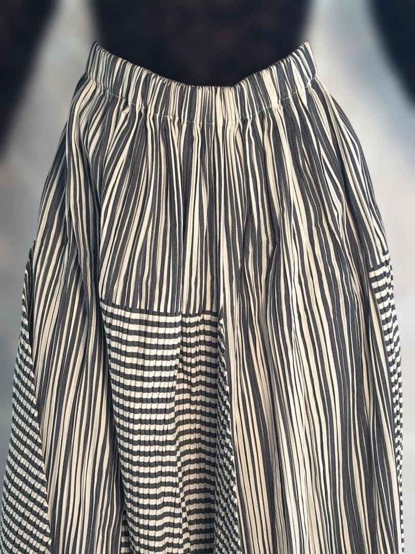 ISSEY MIYAKE プリーツ ミックスストライプ ロング スカート