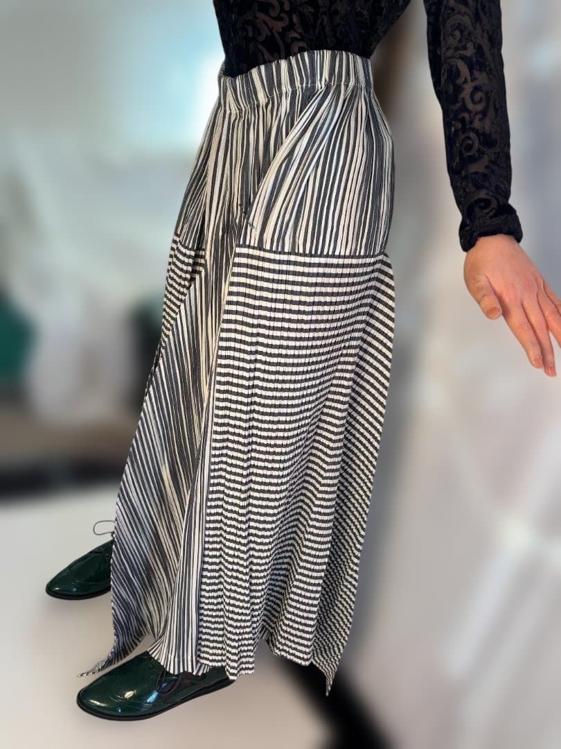 ISSEY MIYAKE プリーツ ミックスストライプ ロング スカート