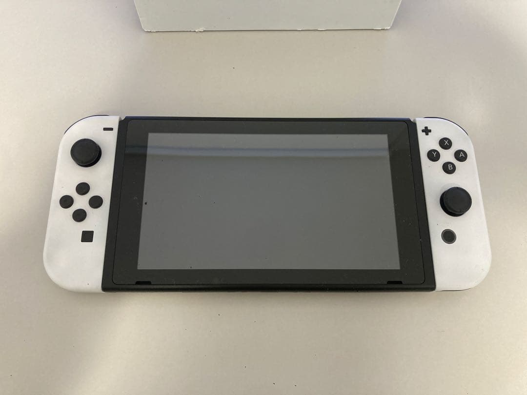 Nintendo switch 本体＋付属品　箱付き　訳アリ