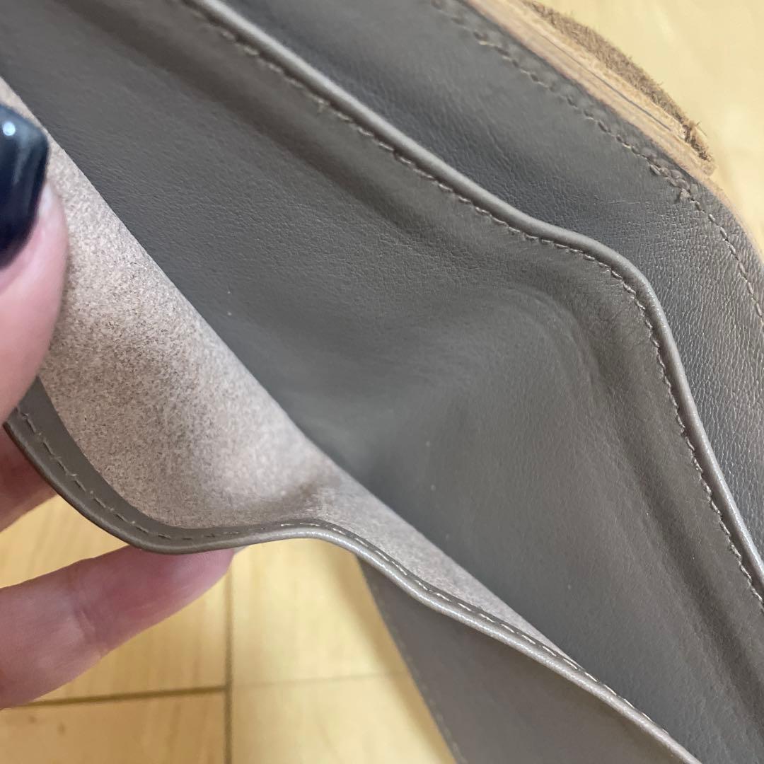 イルビゾンテ IL BISONTE二つ折り財布 レザーウォレット