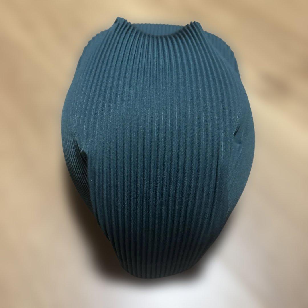 イッセイミヤケHOMME PLISSE ダークグリーンキャップ