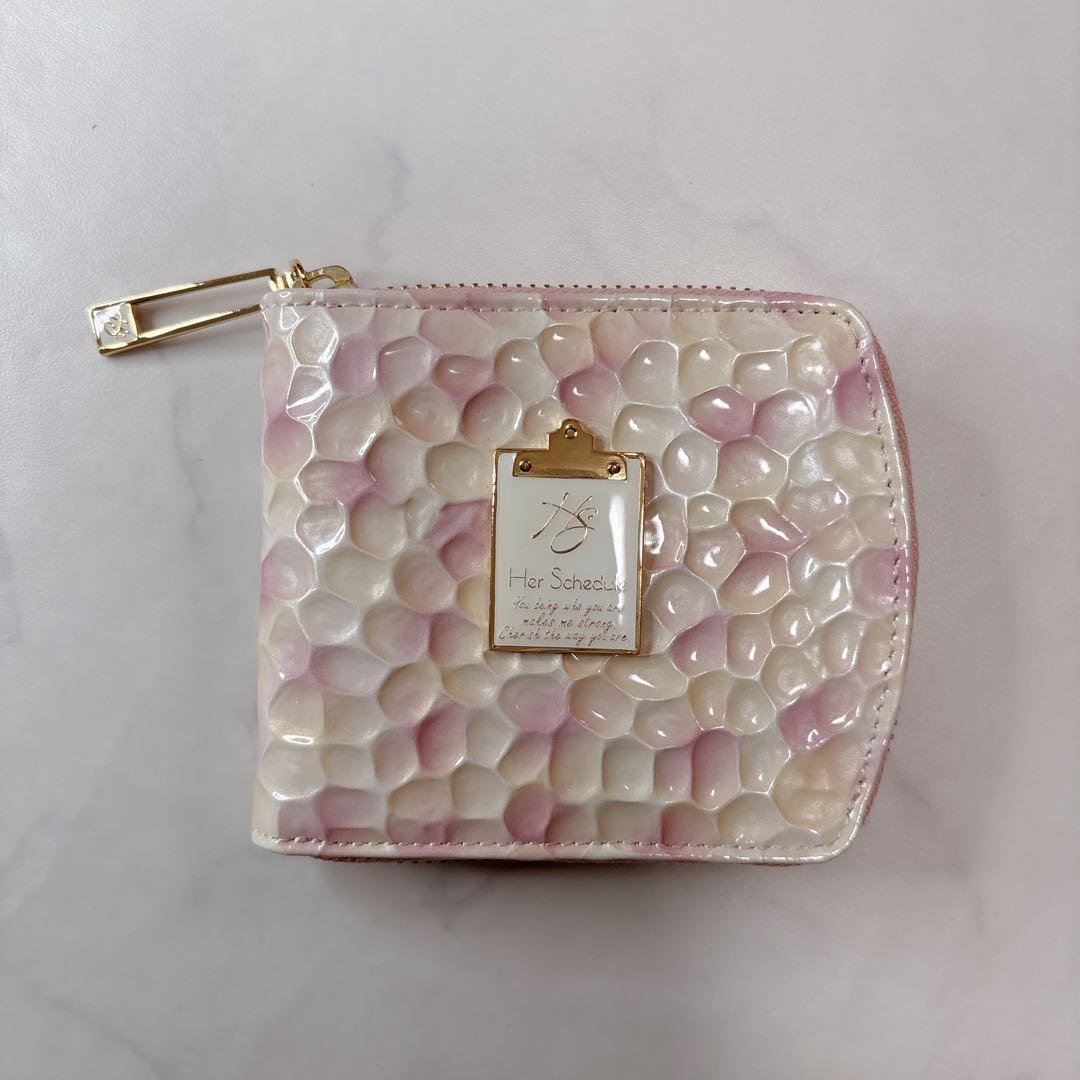 未使用級♡ハースケジュール 2つ折り財布 エナメルレザー ホワイトローズ