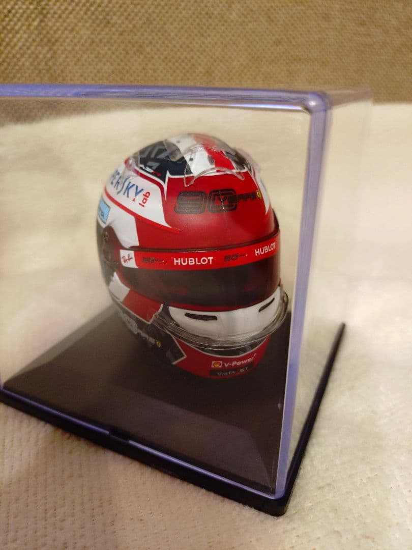未使用　F1 ヘルメットコレクション　1/5　フェラーリ　シャルル・ルクレール