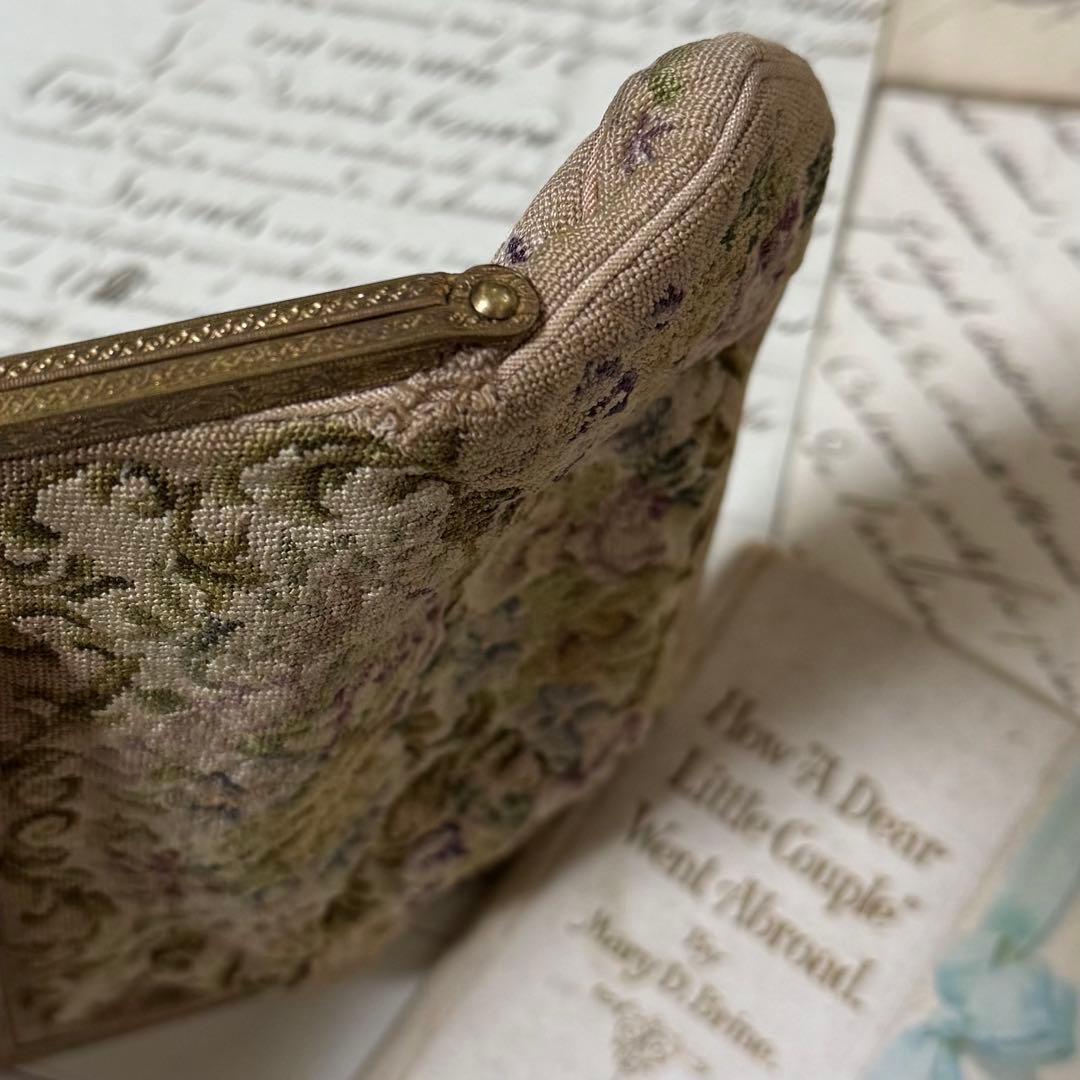 アンティーク　ヴィンテージ 花柄刺繍 クラッチバッグ　プチポワン　蚤の市