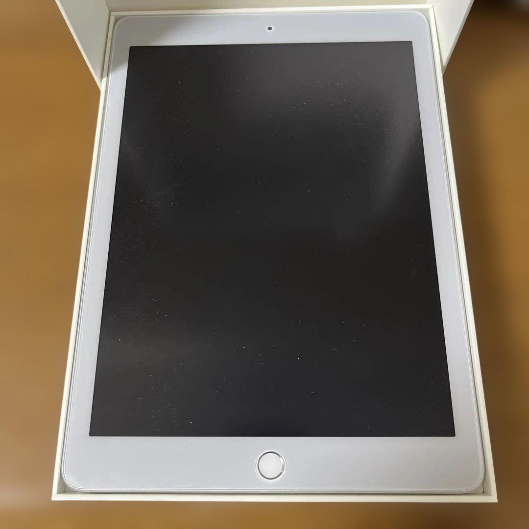 iPad 第6世代 32GB Wi-Fiモデル 動作品