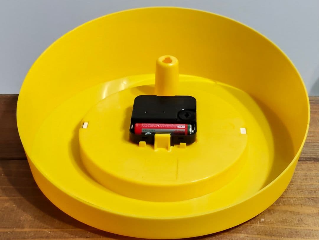 IKEA KVARTA 掛け時計 ポストモダン オールドイケア レトロ イエロー