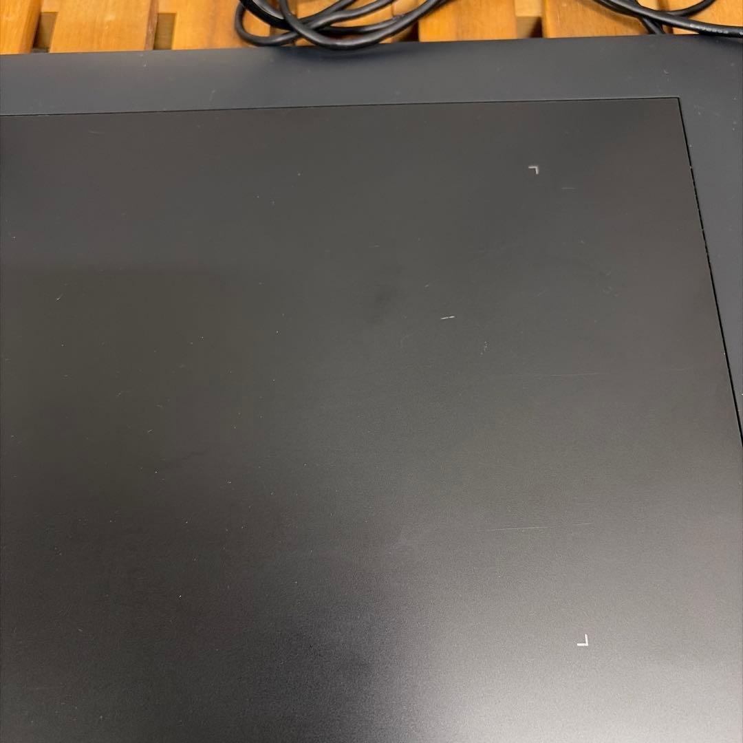 Wacom ペンタブレット　Intuos pro medium PTH-651