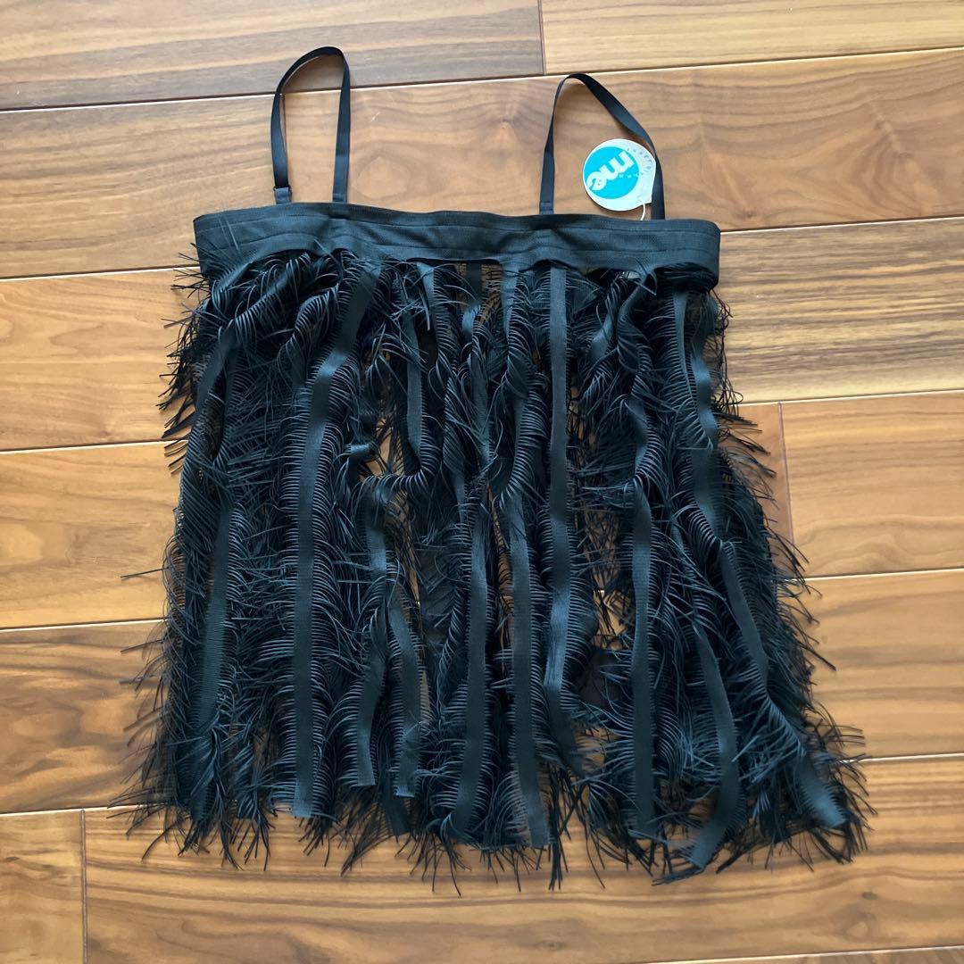 新品タグ付 ISSEY MIYAKE me フリンジキャミソール ブラック