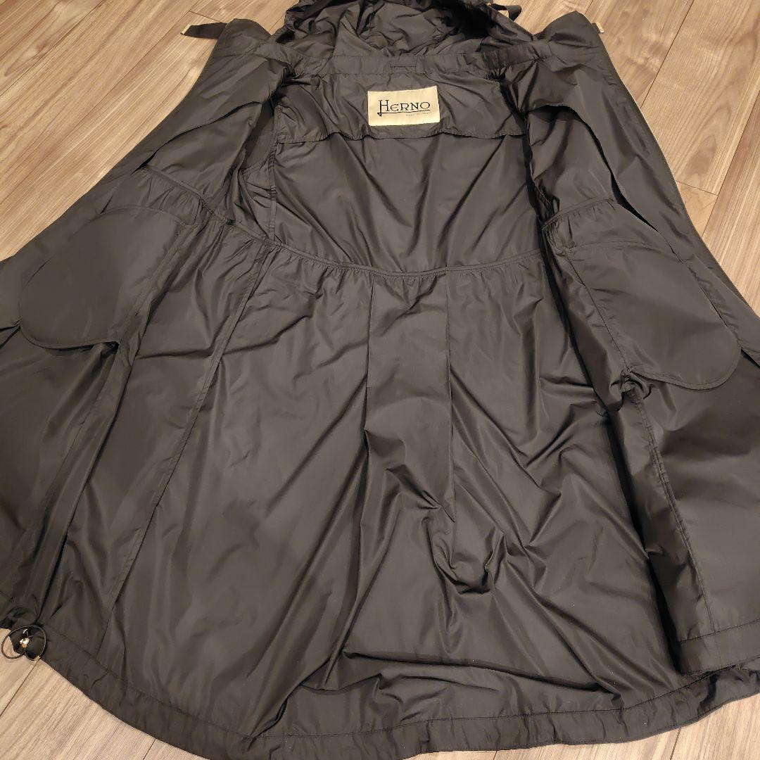 ひ*ー様 HERNO　TECHNO TAFFETA PARKA 42