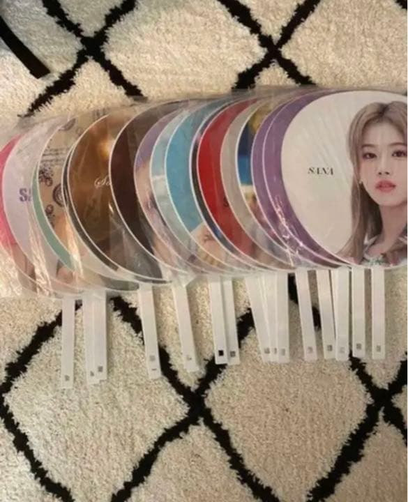 TWICE サナ 痛バ グッズセット　写真数枚あります
