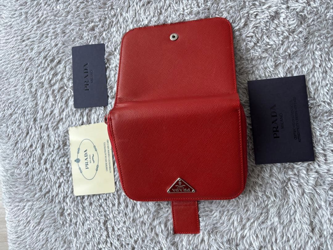 PRADA 二つ折り財布 レッド サフィアーノレザー