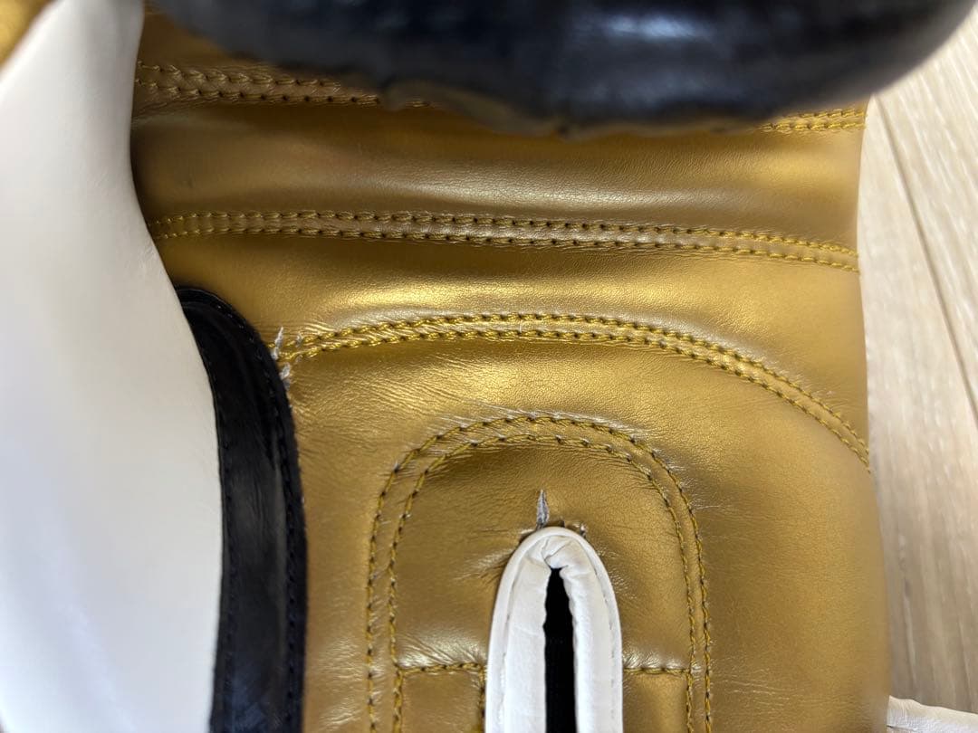 ※美品※RIVAL RB7 ボクシンググローブ 黒/金　8oz