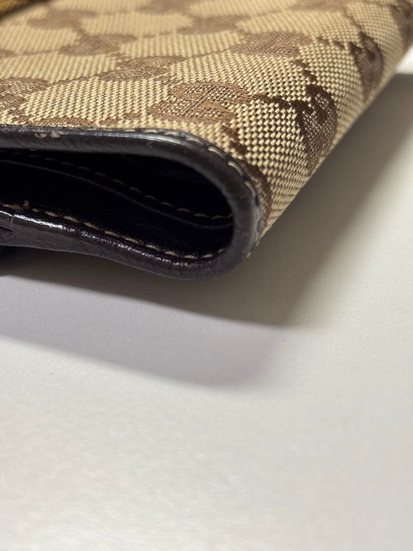 GUCCI 二つ折り財布　キャンバス　GG柄