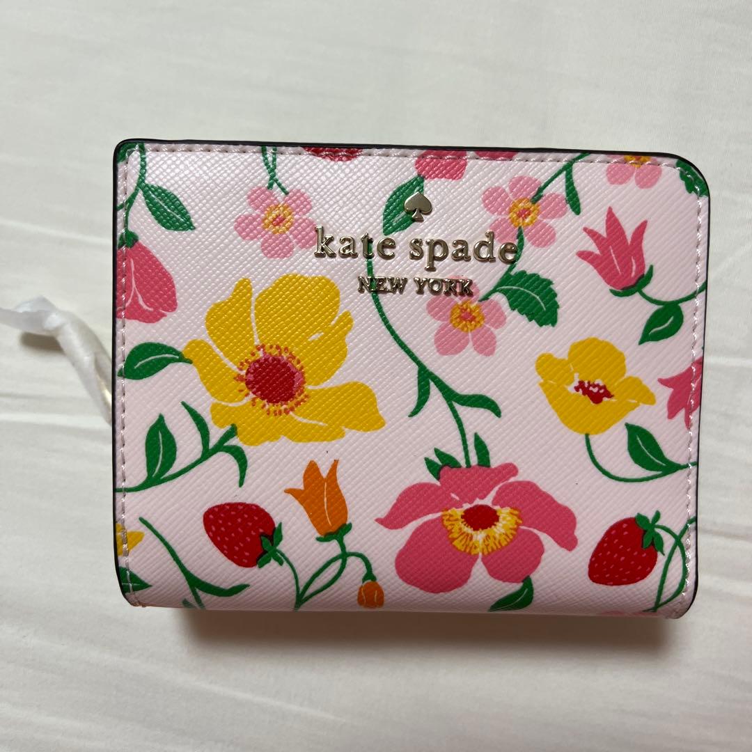 新品未使用！kate spade フラワープリント 二つ折り財布 BOX付