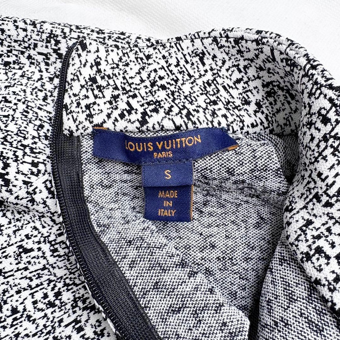 LOUIS VUITTON 総柄ワンピース ビジュー装飾 ひざ丈 ハイネック
