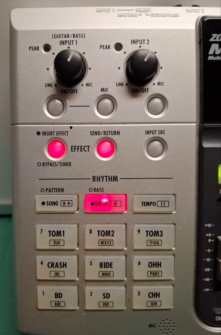ZOOM MRS-8 マルチトラックレコーダー