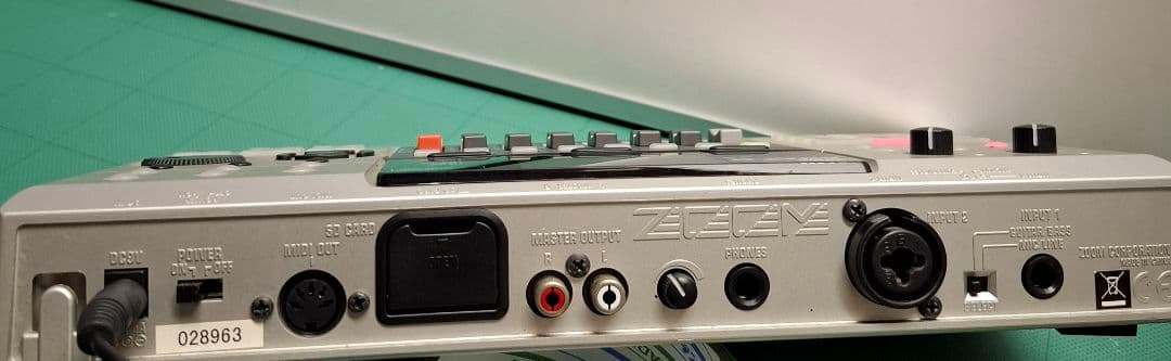 ZOOM MRS-8 マルチトラックレコーダー