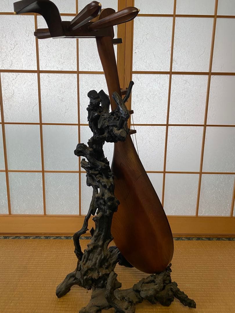 柘植材　琵琶　撥　自然木の置き台