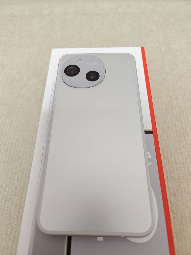 AQUOS sense10 8gb/256gb ライトシルバー　SH-M33