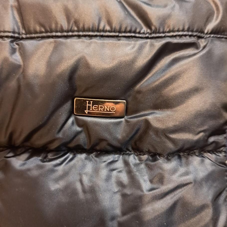 【美品】HERNO ナイロンライトダウンハイブリッドフーディー 46