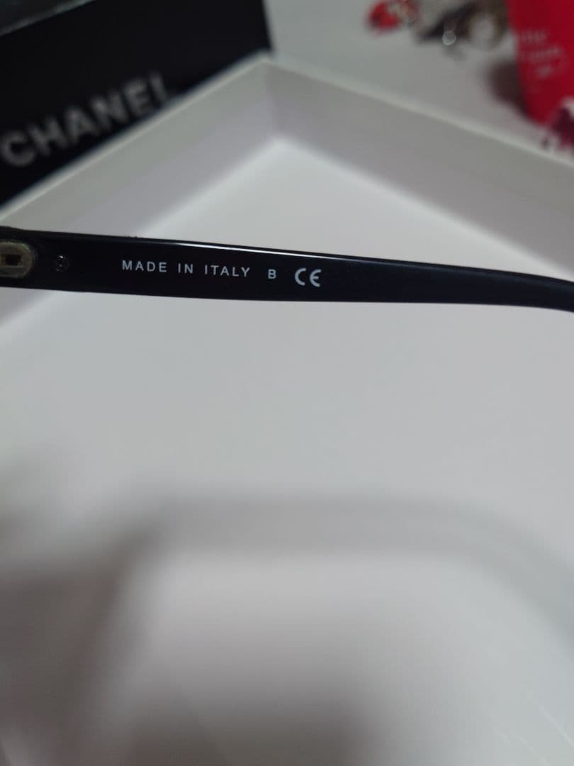 CHANEL クリーム色 サングラス