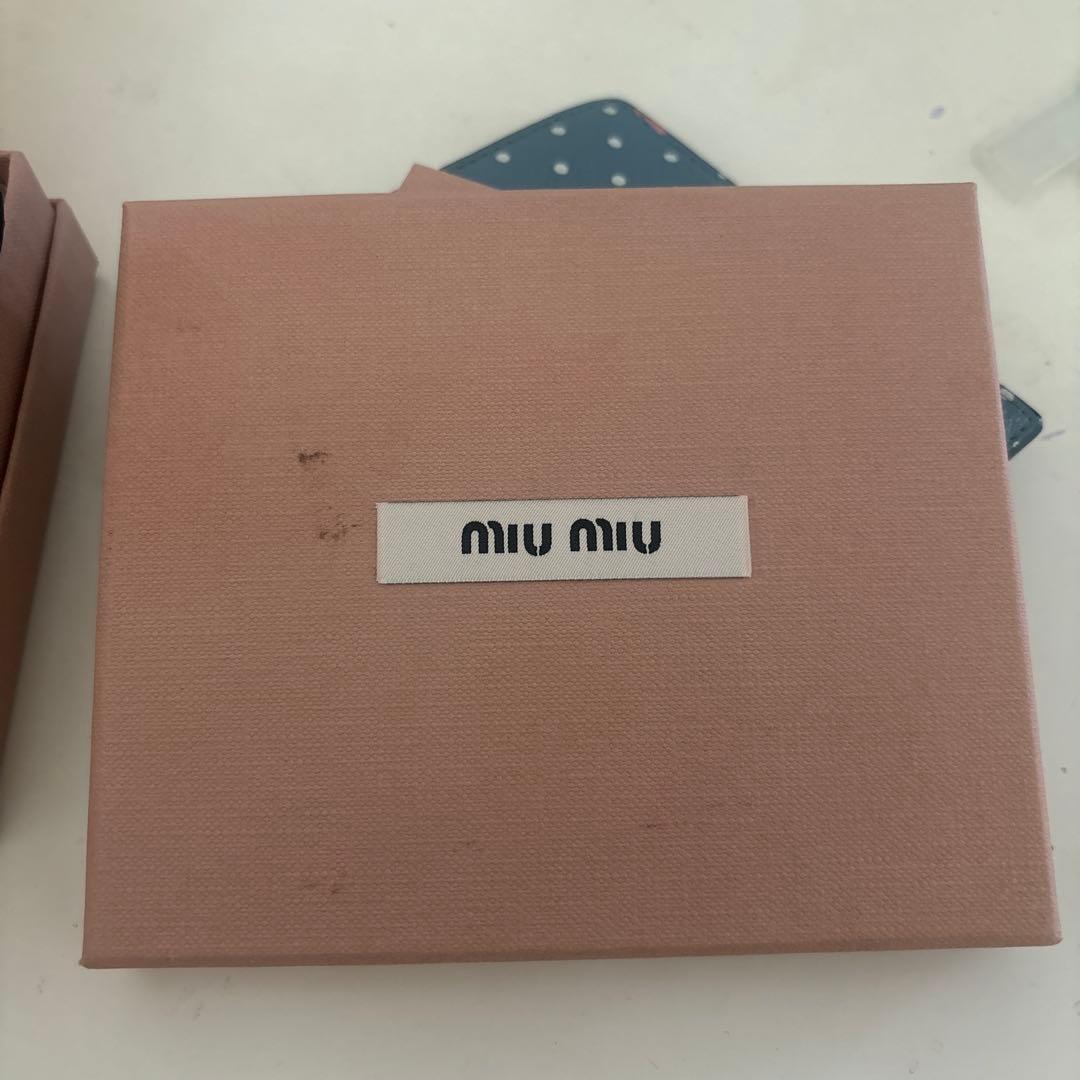 miumiu ミニ財布　リボン