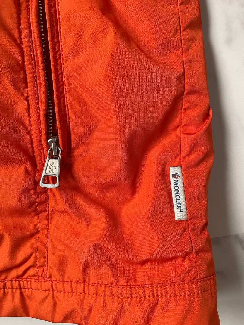 MONCLER オレンジジャケット Lサイズ