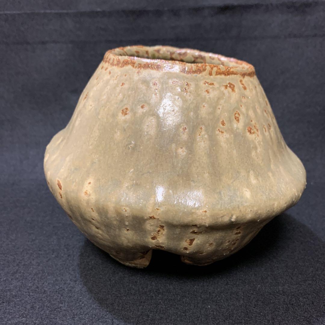伊羅保　蕾　花入　伊豆蔵寿郎