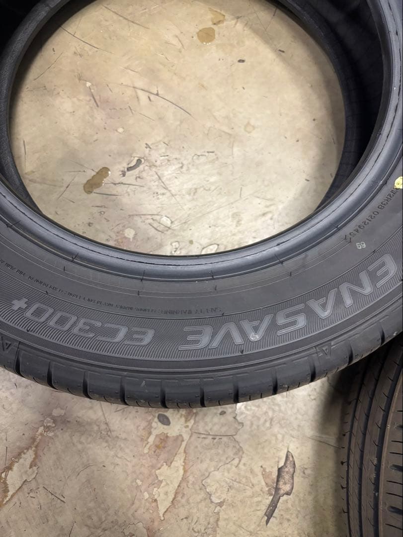 タイヤ4本セット ダンロップ 新車外し 値段応相談