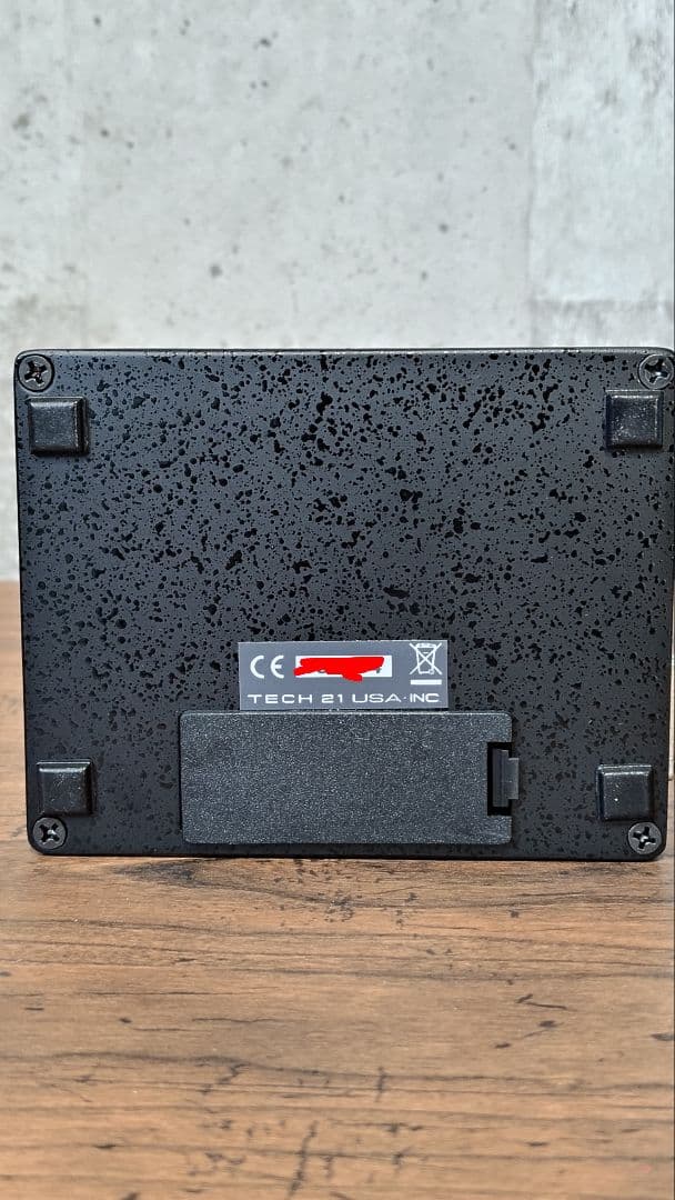 美品TECH 21 SansAmp Bass D DI J 限定モデル